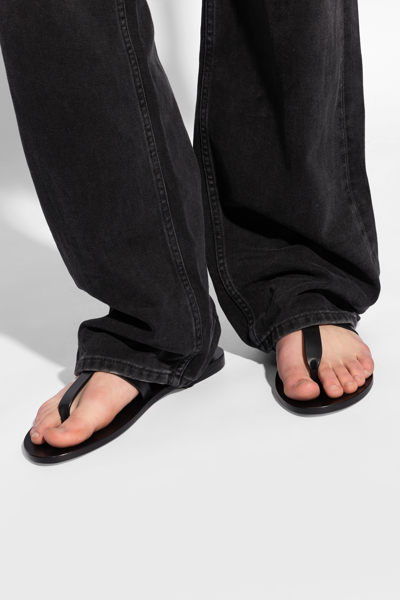 サンダル SAINT LAURENT Men Sandals 775806DWETT 1000 BLACK SAINT LAURENT: Sandals men - Black | Saint Laurent sandals